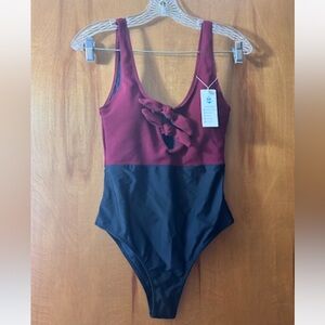 Beachsissi One Piece Swimsuit Size M NWT